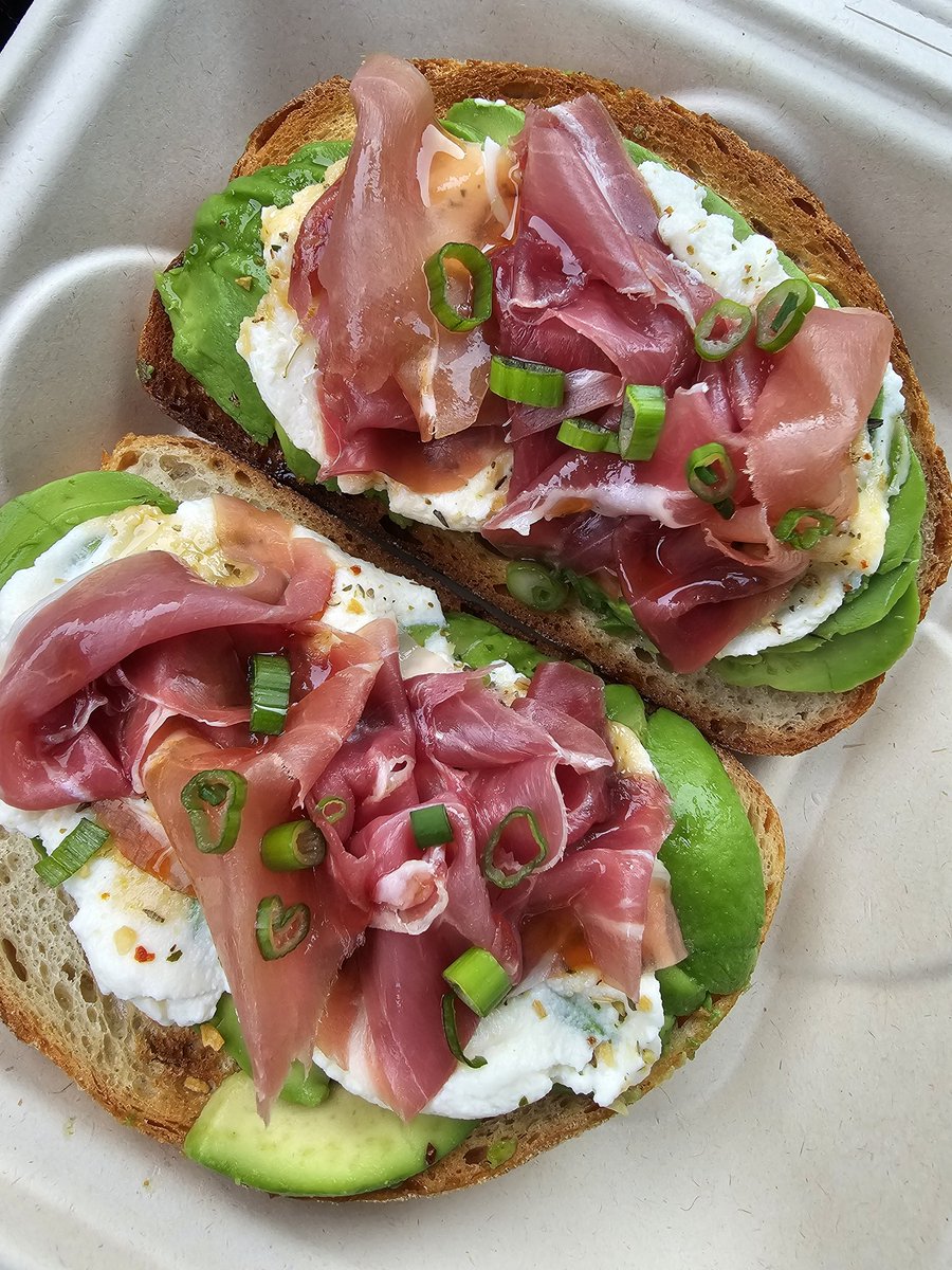 AK_snowgirl8's tweet image. drool 🤤 my cousin makes the best #toast #mamamia #fairbanks