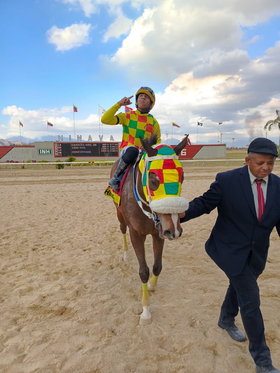 PabloJota27's tweet photo. ((( KING BULBS ))) Sin Dar Ventajas Les Metió Otra Más Para 3 Victorias De Las 6 Válidas #YAAAESSSTAAA JOSE DANIEL CALICHO Con #HARDTRICK Arrancando El 2026 A Todo Tren Y Echándole Bolas #FELICIDADES Anotenlo Y Ténganlo Presente Que Con Salud De Por Medio Se Va A Cansar De GANAR! https://t.co/TXA6HpHCzw