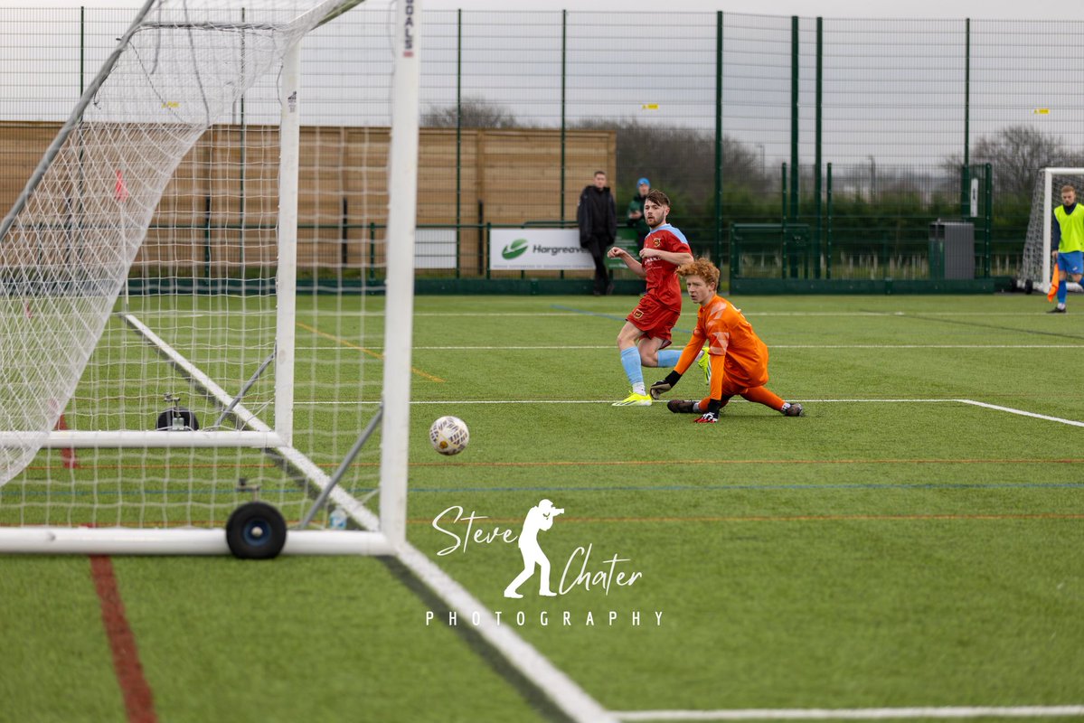 Steve_Chater's tweet image. Four frames from today’s @nfalliance1890 clash between @whitleybay_sc and @PercyMainAFC 

Full gallery can be found at stevechaterphotography.co.uk