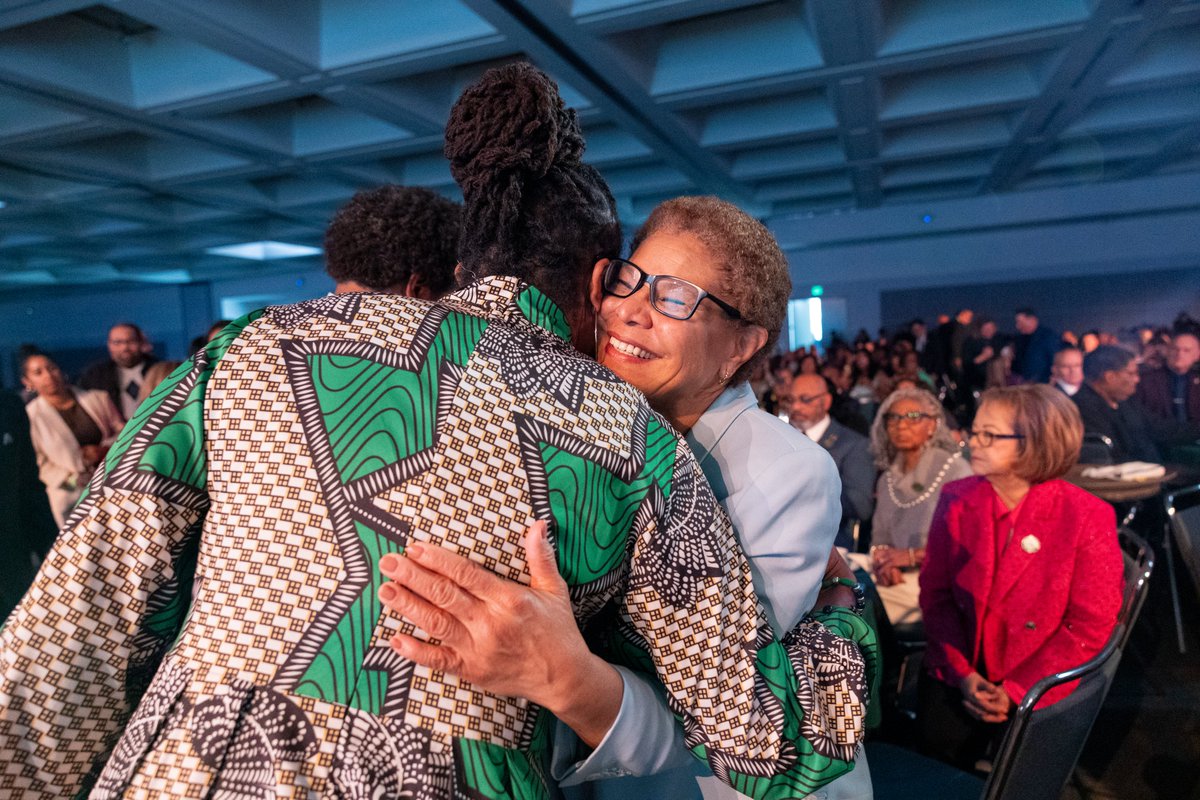 MayorOfLA's tweet image. I was honored to speak at the LA County Federation of Labor’s MLK Breakfast today. At such a consequential moment in our nation’s history, going back to our roots means organizing, standing in solidarity, and continuing to advance social and economic justice – no matter who or…