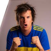 ax951's tweet image. aca me dicen que julian casablancas y salvestrini son parecidos.