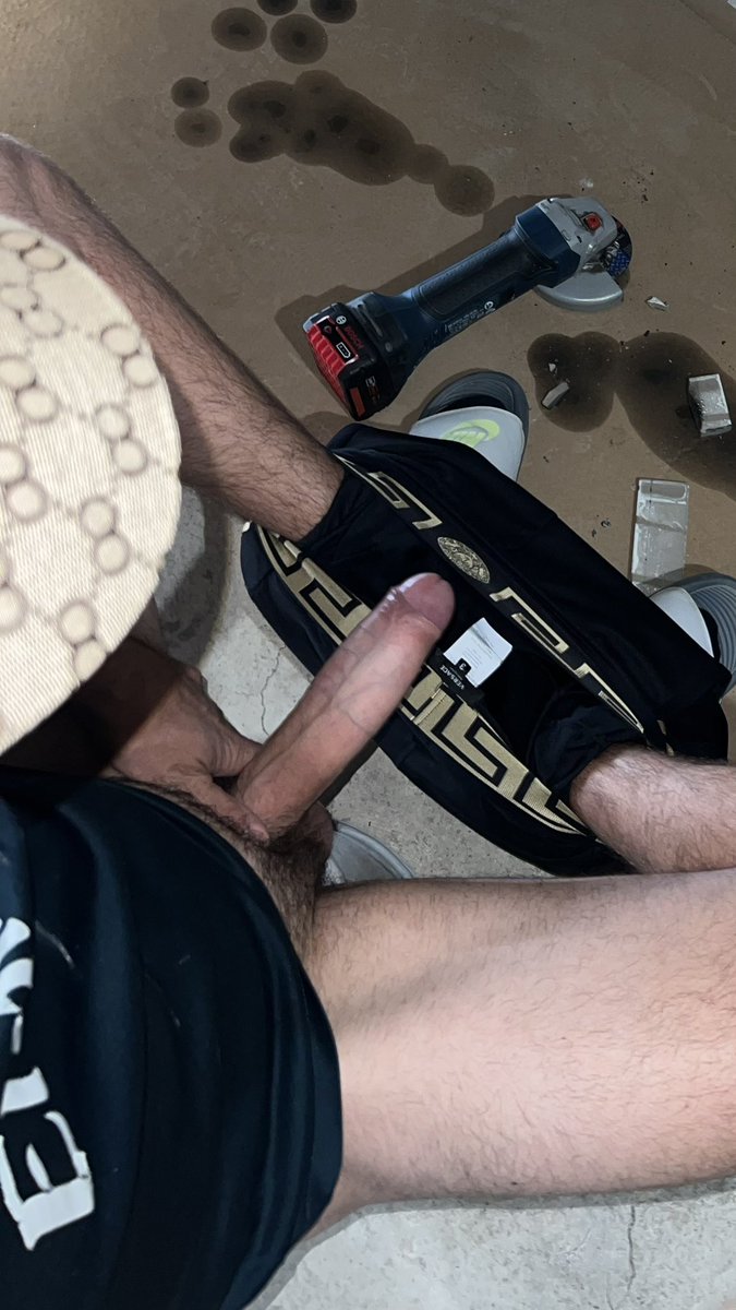 Come and give me a good blowjob🥵