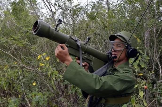 Sábado de la Defensa.
En cada cuadra un...
Comité.
#Cuba #CDRCuba #CubaPorLaPaz #CubaVencerá