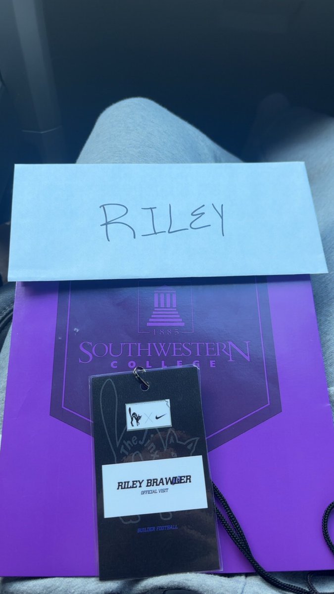 Riley46366's tweet image. After an amazing official visit, i'm blessed to receive an offer from Southwestern.
Thank you! @CoachGriffSC
