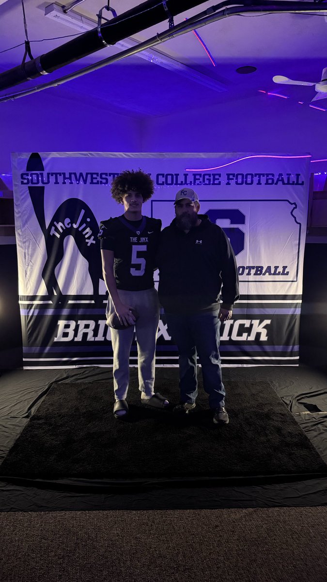 Riley46366's tweet image. After an amazing official visit, i'm blessed to receive an offer from Southwestern.
Thank you! @CoachGriffSC