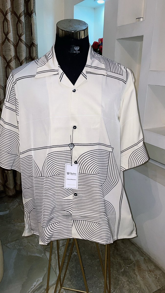 Remycouturee's tweet photo. Sleek, Soft, and Ready for You!
Silk shirt available from XS to 3XL. #remycouturee https://t.co/QmSo4ywaxG