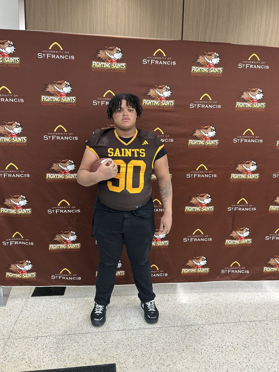 JackGaines077's tweet photo. Had an amazing time today at @USFSaintsFB thank you @JcurryJoe 
@CoachWes3 for the invite looking forward to be back! And also after long conversation grateful to receive and offer from @USFSaintsFB 

@argo_football @CoachRossberg @Bryan_Ault @EDGYTIM https://t.co/9D84mPePQY