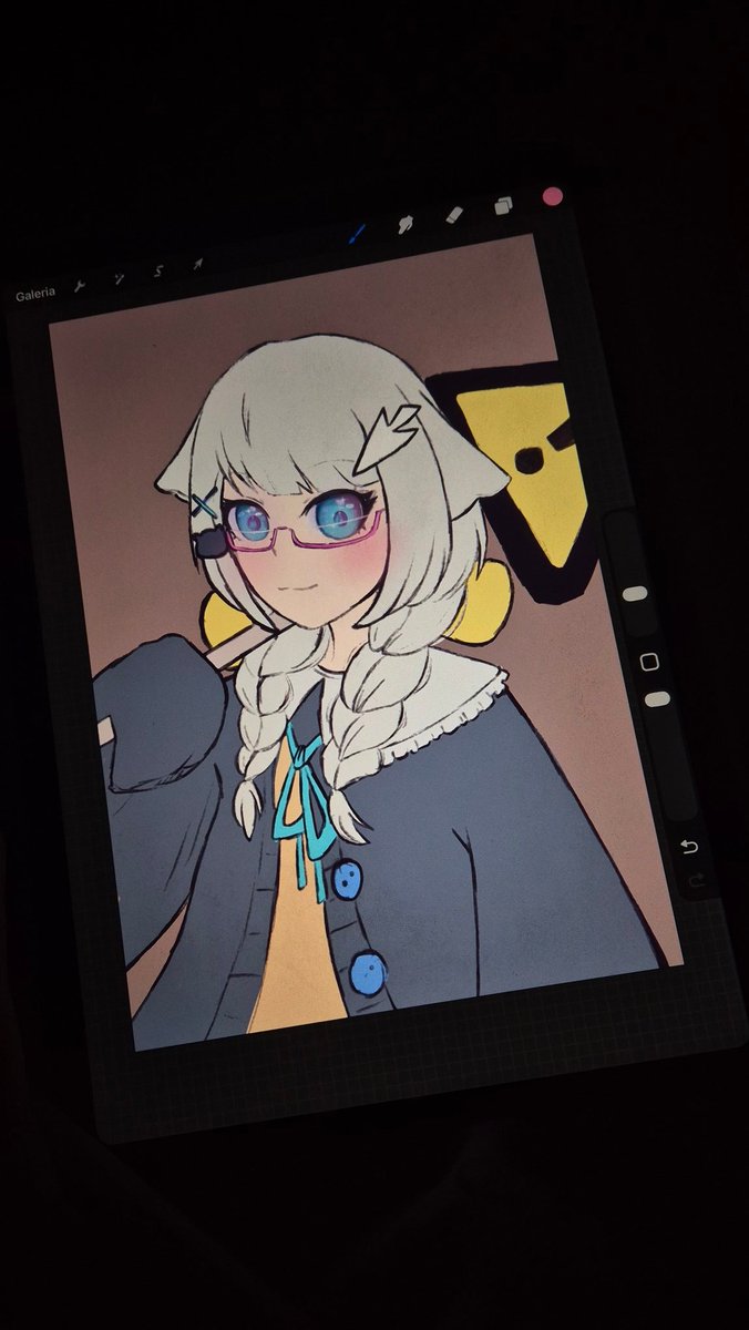 Podziwiam każdego, kto rysuje na ipadzie 🙈
Walczę z tym medium od ponad roku, a nadal za każdym razem jak go dotykam czuję, że nie umiem postawić prostej kreski ani nic pokolorować mimo kombinowania z pędzlami i technikami. Brakuje mi moich rzeczy z clipa.

Ipad miał mi pomóc,