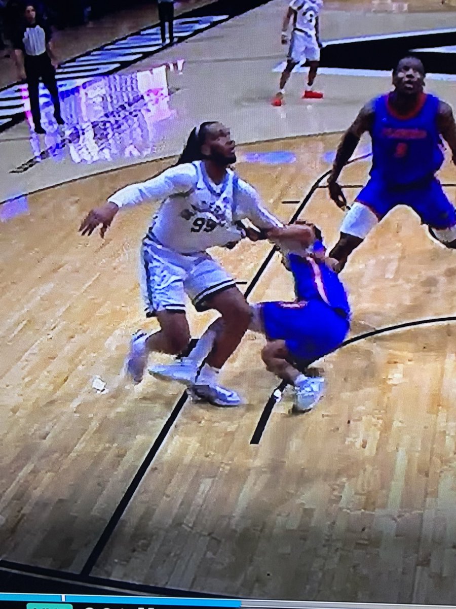 FeelsLike82 tweet media