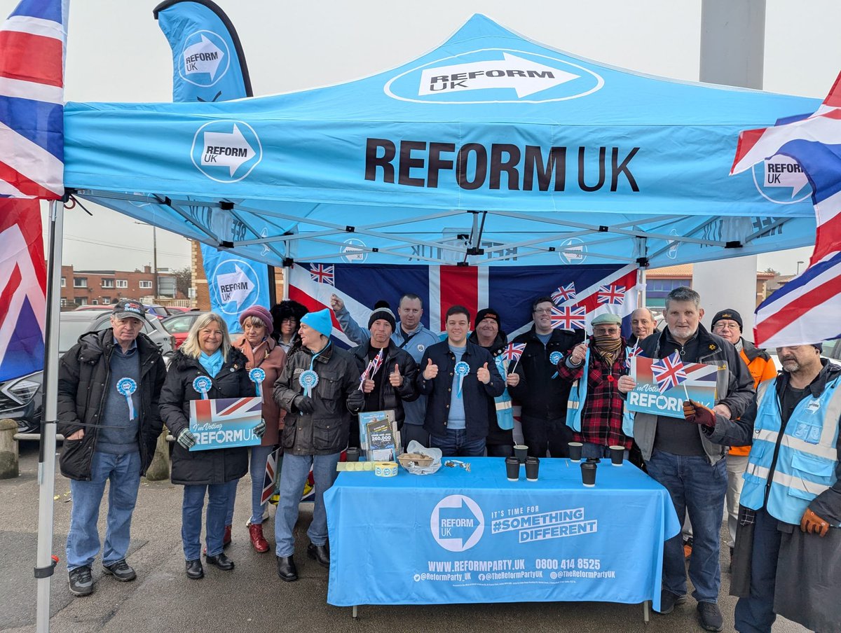 Reform UK, Barnsley, Penistone &amp; Stocksbridge Branch are starting the year exactly how we mean to go on… 

📢 Today in St Helen’s ward, our team of volunteers were out in force alongside our Deputy Chairman Luca, engaging with local residents, with many positive conversations