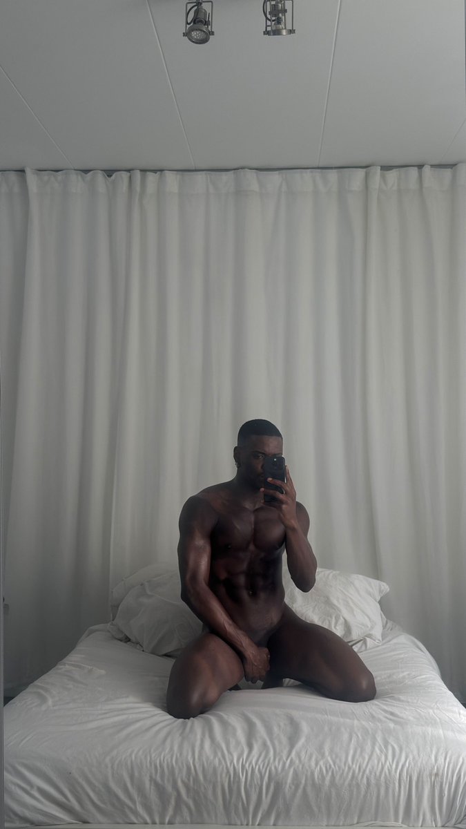 Eros ✨ tweet media