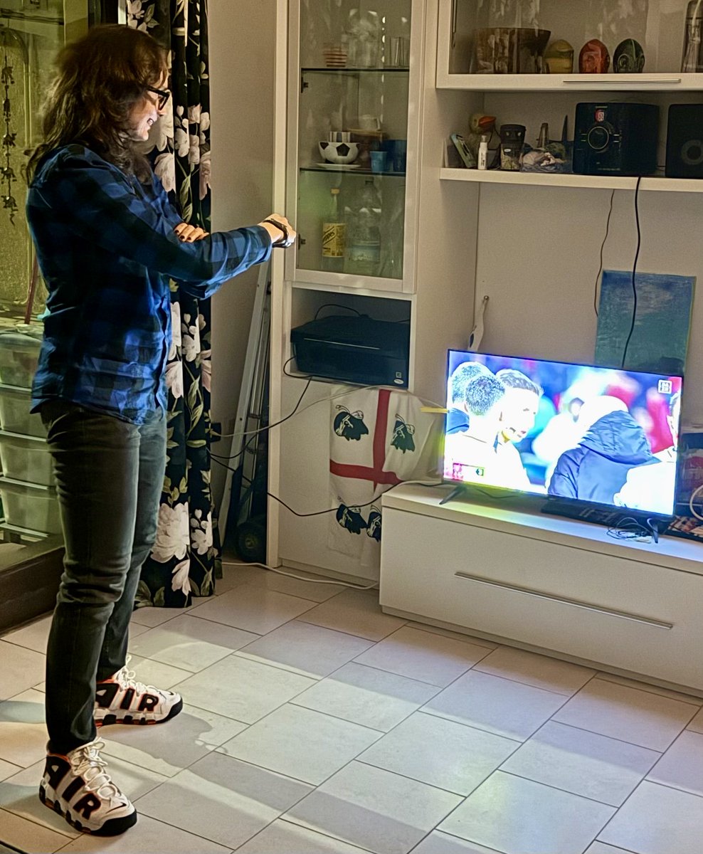 #CagliariJuventus 1-0 😍😍😍😂😂😂❤️💙⚽️