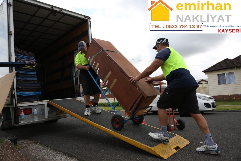 Kayseri nakliyat 0532 784 13 97 Kayseri nakliye taşımacılık,
Kayseri nakliyeci, Kayseri evden eve nakliyat firmaları, taşınma öncesi ücretsiz keşif hizmeti sunarak en uygun taşıma yöntemini belirliyor. Bu sayede taşınma günü sürprizler olmaz.Asansörlü evden eve nakliyat,