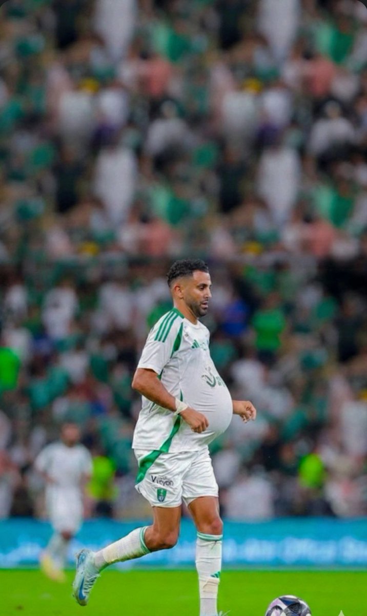 ابو كنترول وكرشه متى ينقلع ?

هذا الشخص قبل كيسيه يطرد 

#FrankKessieOut