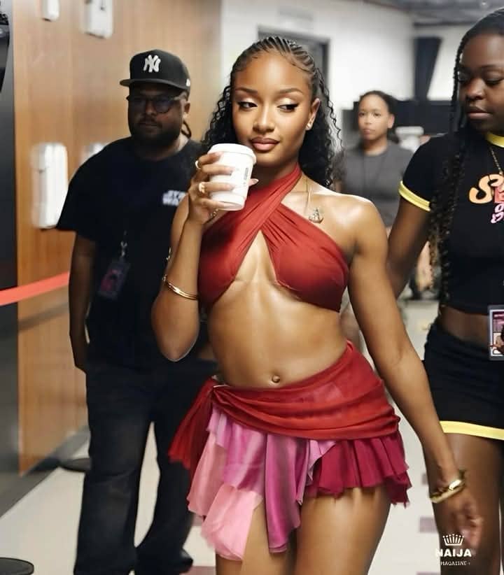 AyraStarrpics's tweet image. The definition of beauty and more.