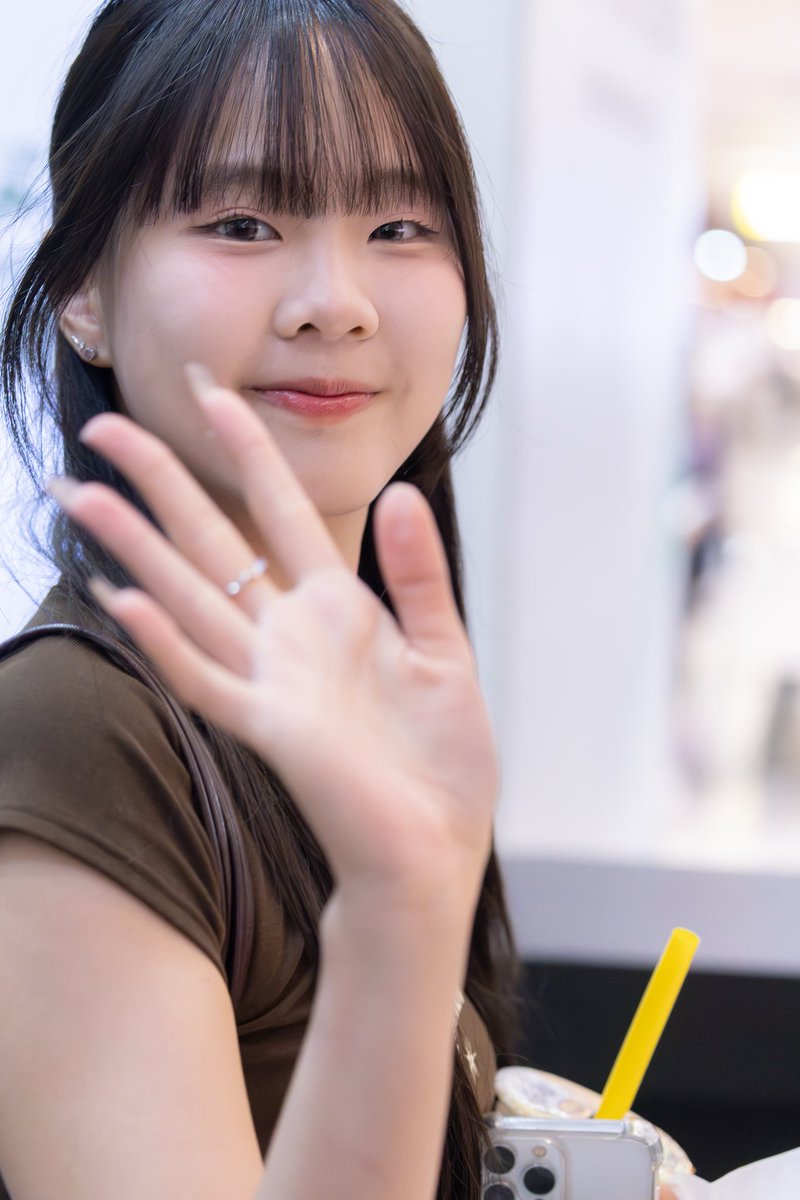 อะอะอะอะเอ็มมี่น่ารักที่สุบเบยฮว๊าฟ
น้อนมิน่ารักที่สุบเบยฮว๊าฟฟฟฟฟฟฟ
#EmmyBNK48 #MichaBNK48