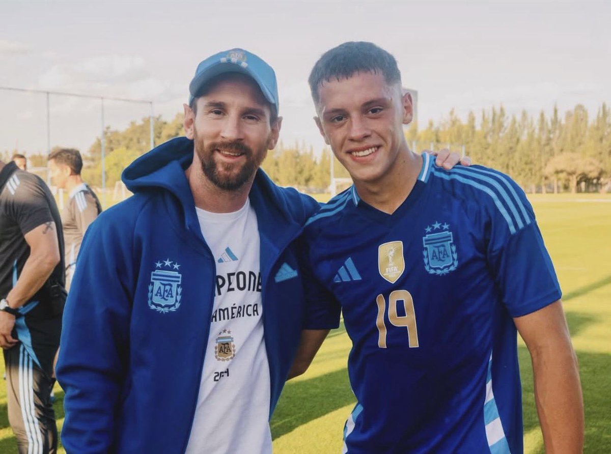 monptitef's tweet photo. Même Messi savait https://t.co/Qu8CUPkStG