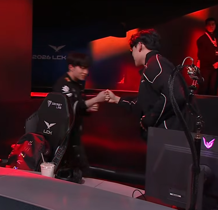 Jonni 🐈 tweet media