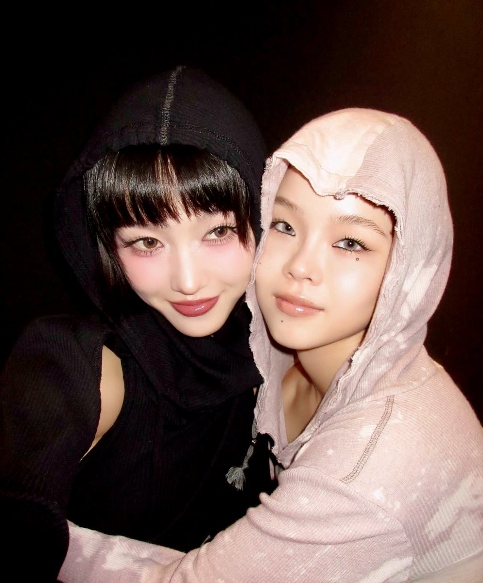 dylanggcrave's tweet image. XG member Cocona shares a heartfelt message for Chisa’s 24th birthday:

— “From the bottom of my heart, you're such an incredibly cool best friend! i'm so excited to see you grow even more 🌈 Thinking about how I'll be right by your side to see that makes me feel so happy 😌…