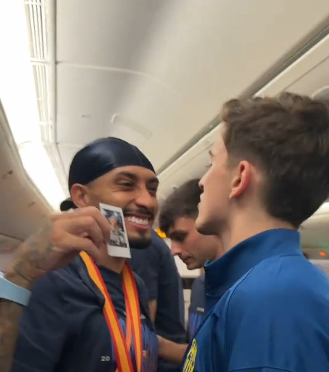 fpedrii8's tweet image. this is so cute l can't 😢❣️❣️