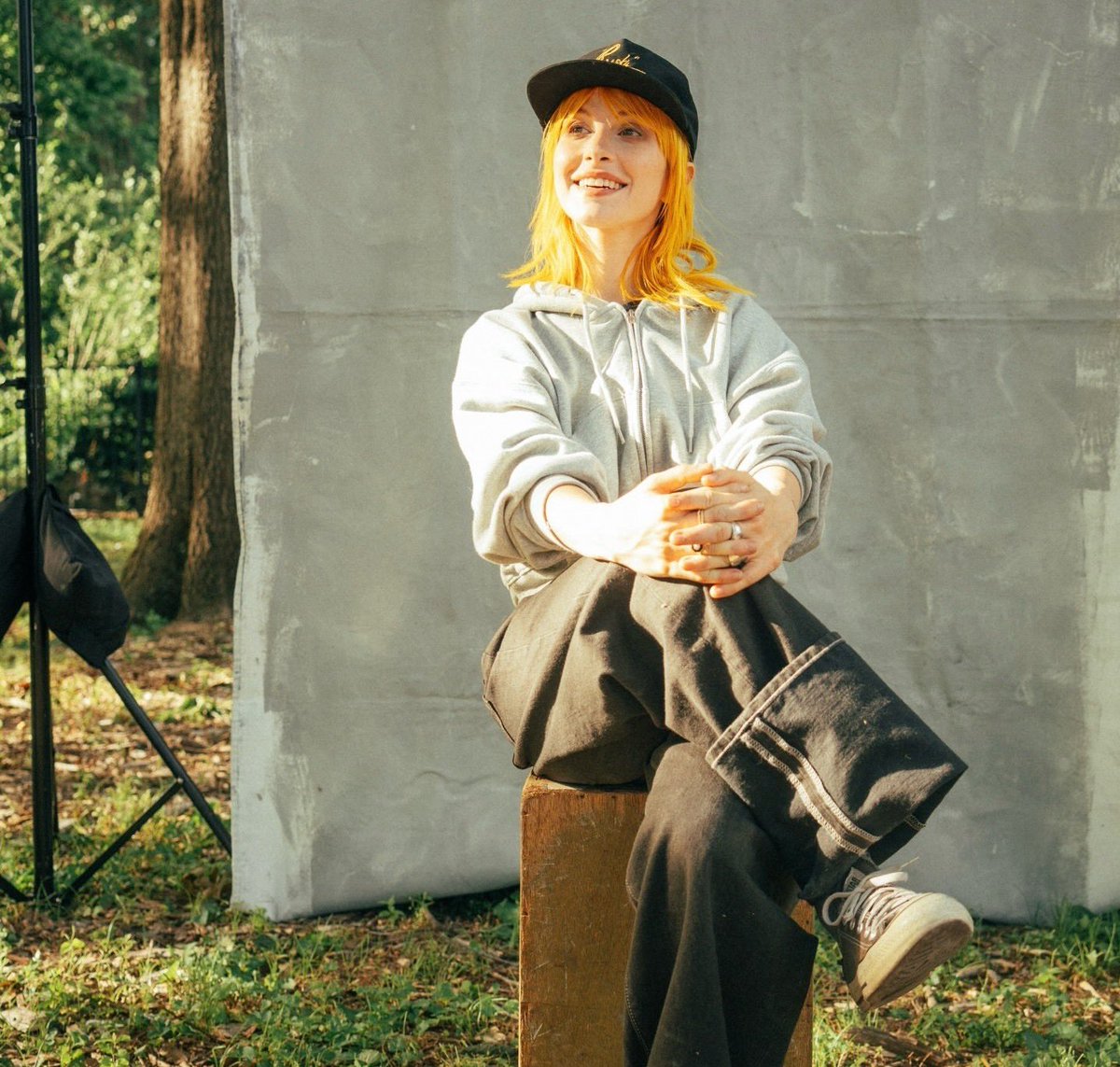 SOTSPodcast's tweet image. Hayley Williams (Paramore) is precious in new photo.

📷 Jordan Short