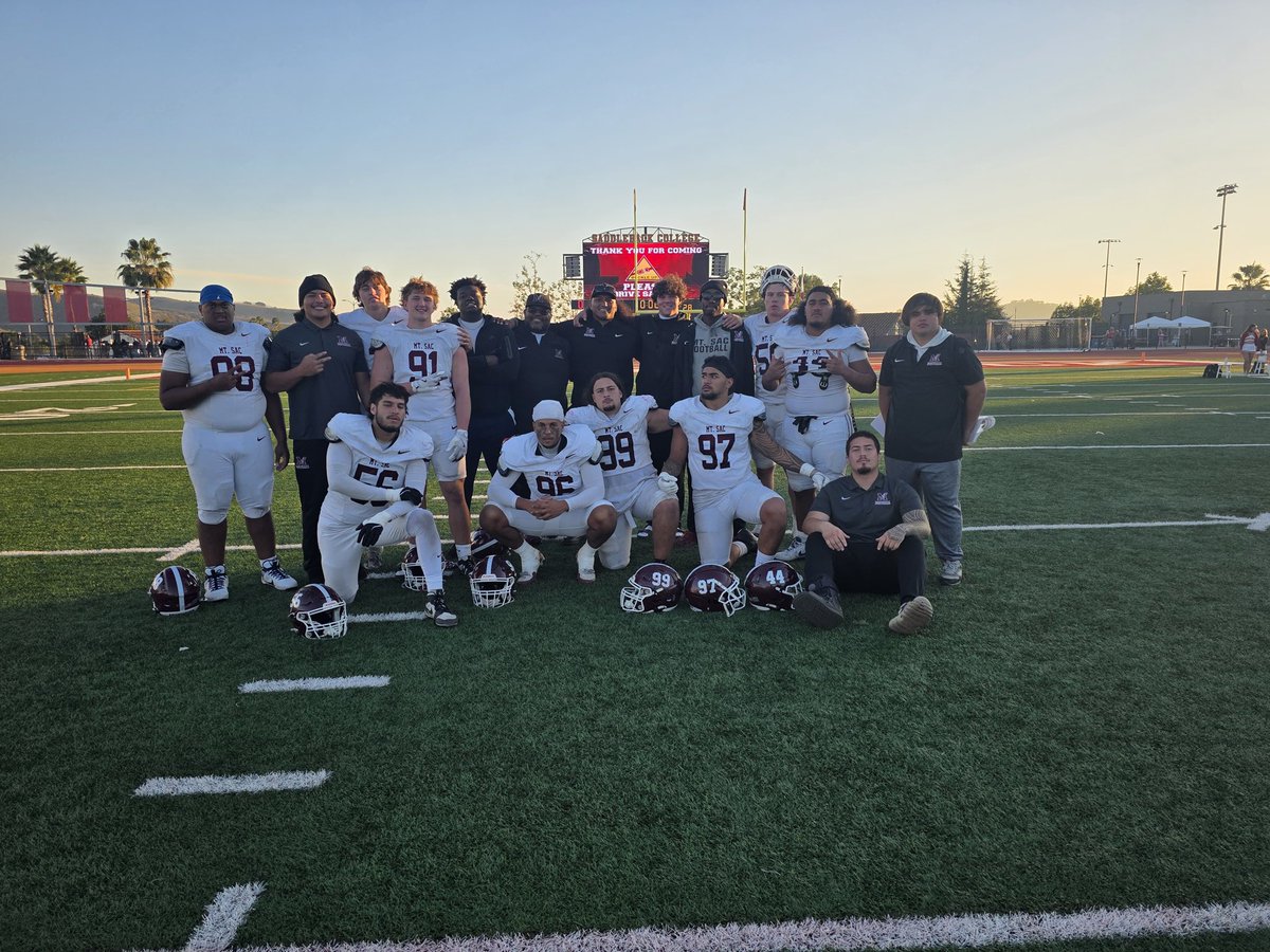 Thankful for everyone at Mt. SAC—coaches, athletic trainers, teammates and camera ladies. You helped shape me as a player and person over the past 1.5 years. Grateful for the foundation as I move on to compete at the D1 level. #SACDAWG4LIFE
<a href="/coachmartin2/">Donald H. Martin, II</a> <a href="/CoachLone/">Lone Toailoa</a>