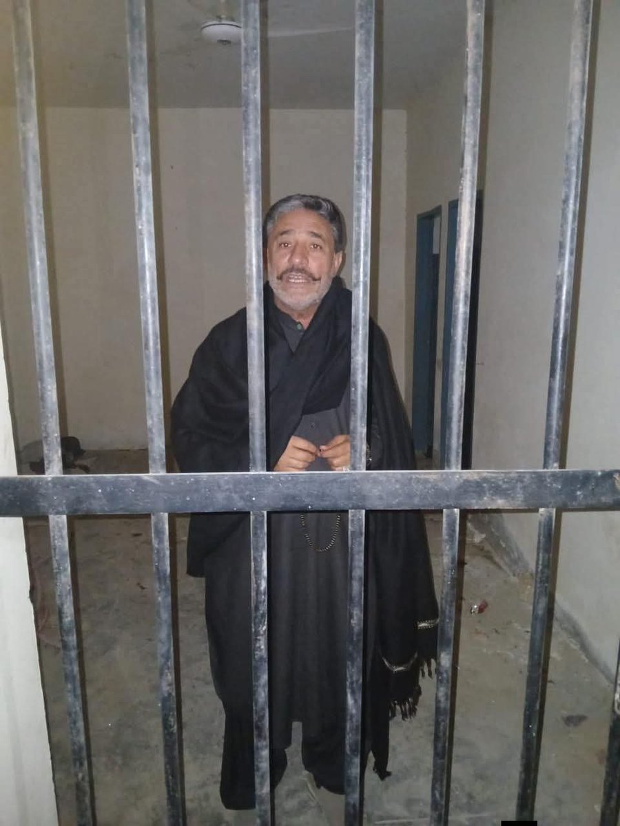 همدا اوس خبر رالي د PTM مرکزي غړی ملک عبدالمجيد خان کاکړ د کچلاغ پوليسو لخوا ګرفتار کړل شو.
دا ډول ګرفتارۍ نه يوازې د انساني حقونو سرغړونه ده، بلکې د پښتنو د حق غږ د غلي کولو ناکامه هڅه ده.