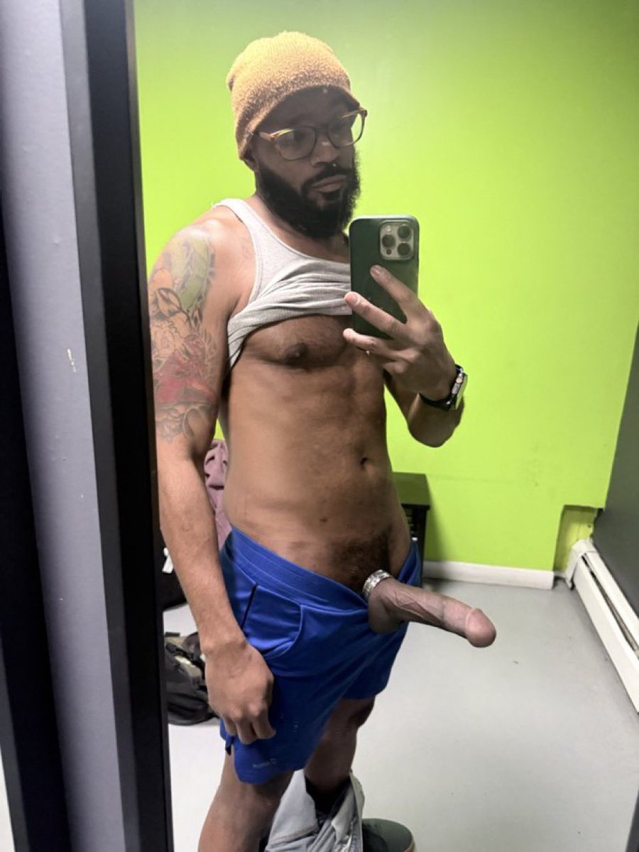 Daddy’s home! Anyone miss the curve?😈🍆 #retweet #bigdicks #wataa