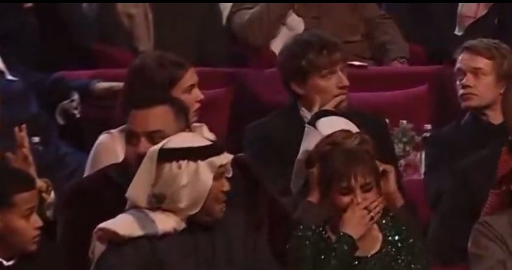 Afr__90's tweet photo. #جوي_اووردز #JoyAwards
الله العالم وش قايل  😭 https://t.co/RICttn4x30