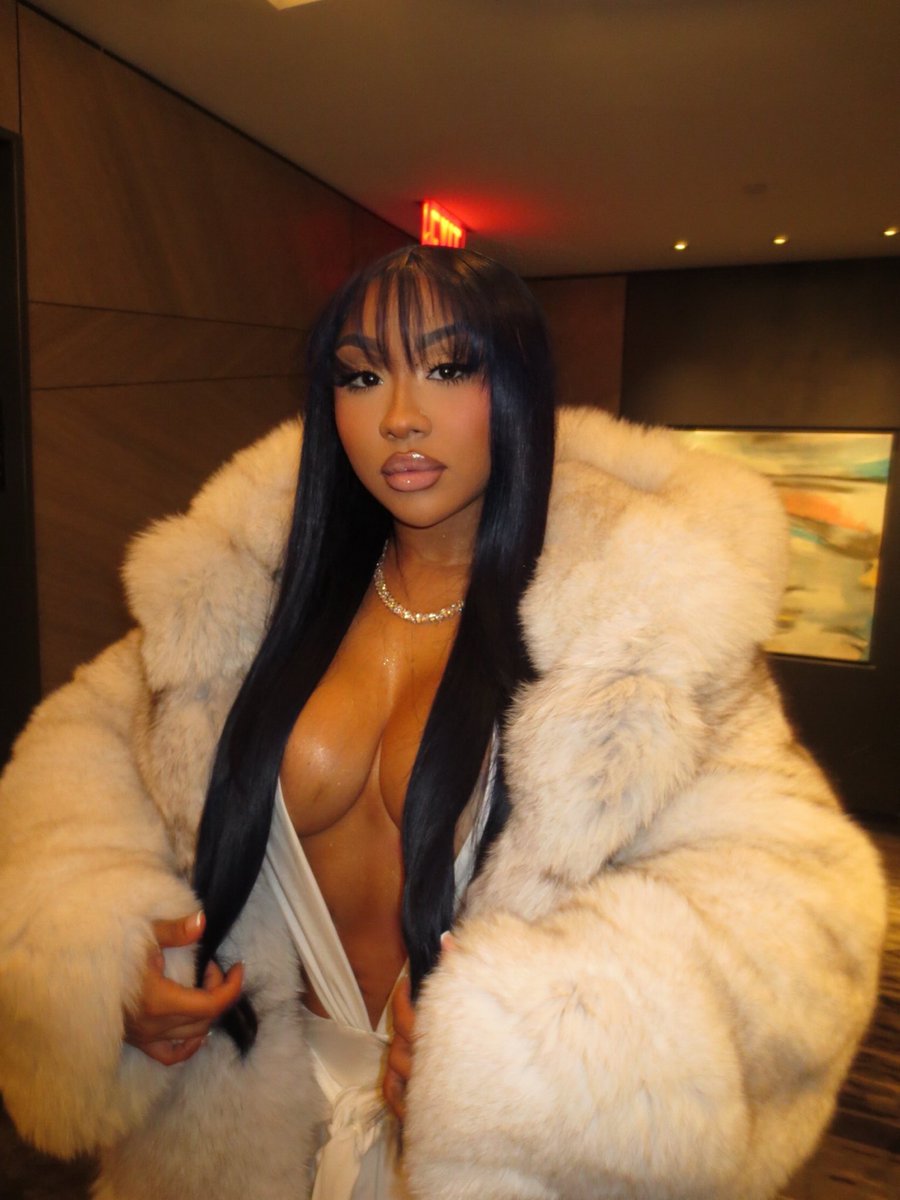 AriTheDon's tweet image. My year.