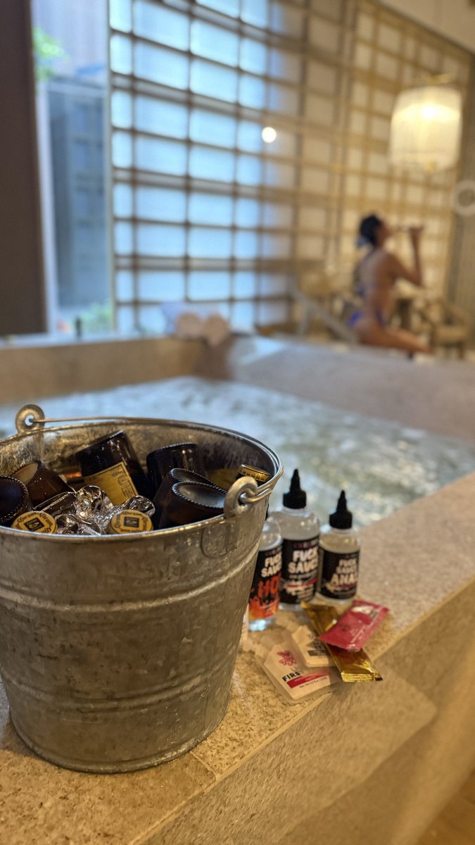 Cómo creen que se portó? 

Hoy le toca premio o castigo? 

Este año regresamos con todo, ya activos.