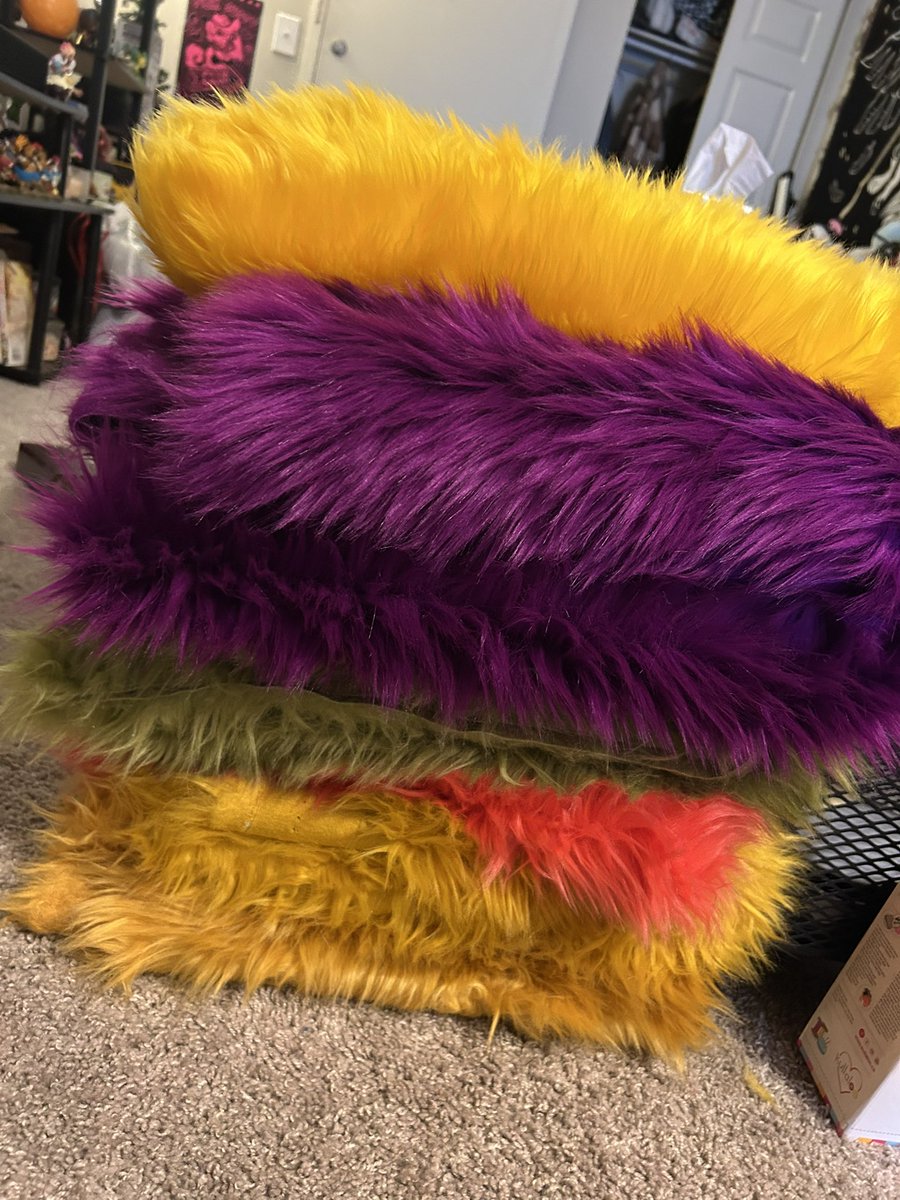 Plush Buttons tweet media