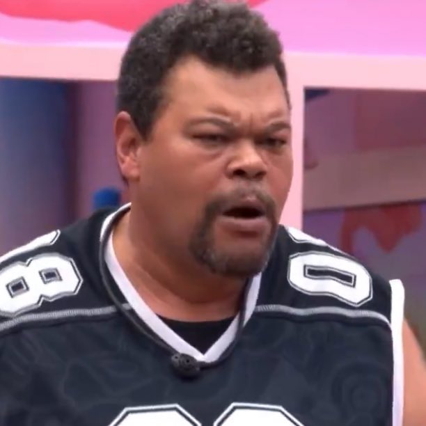 PopTrends tweet media