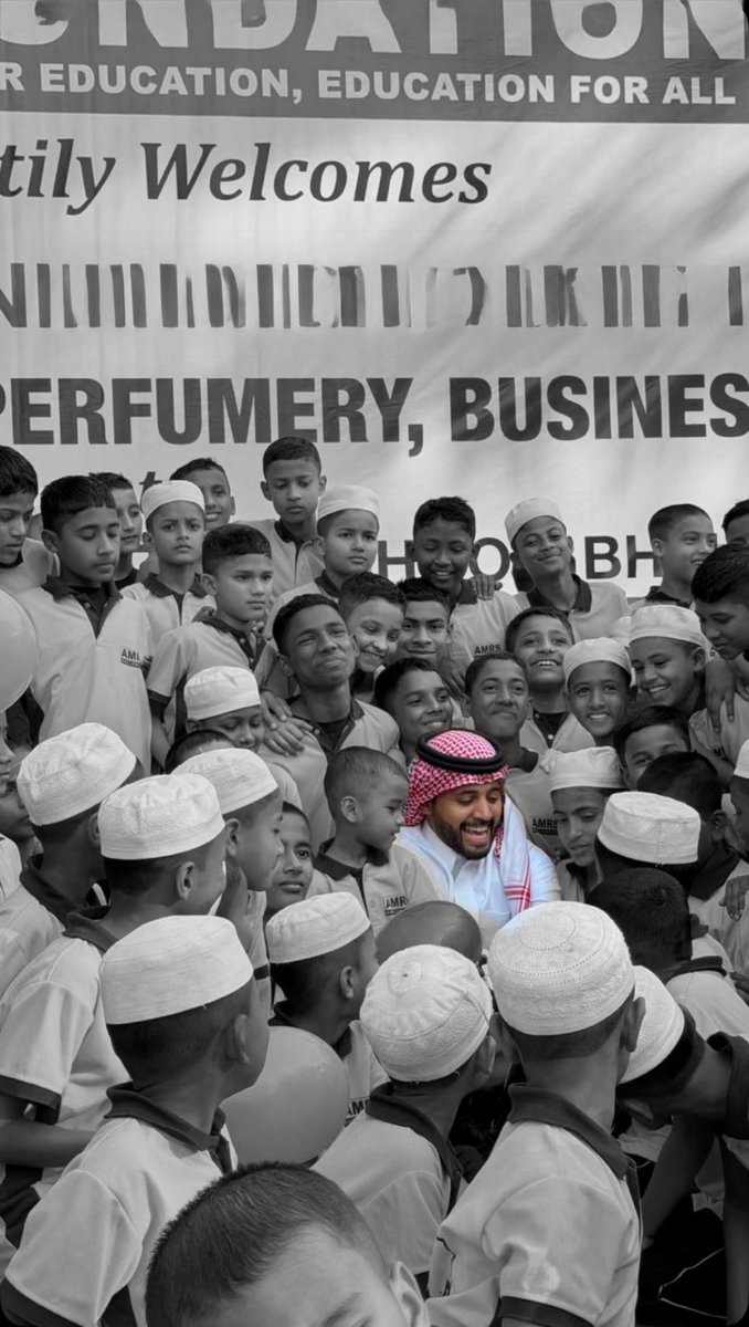 • لكل شخص يظن أنه عادي،
وهو لا يعلم أنه عظيم، فريد، نادر بما ميّزه الله.  لمن يظن أن وجوده لا يغيّر شيئًا،
بينما هو كلّ الأشياء وجمالها.
        "تذكر: أنت قيّم، وأثرك أكبر مما تتخيّل"✨
 #سبايكي_في_الهند |<a href="/spaaiki04/">سبايكي</a>