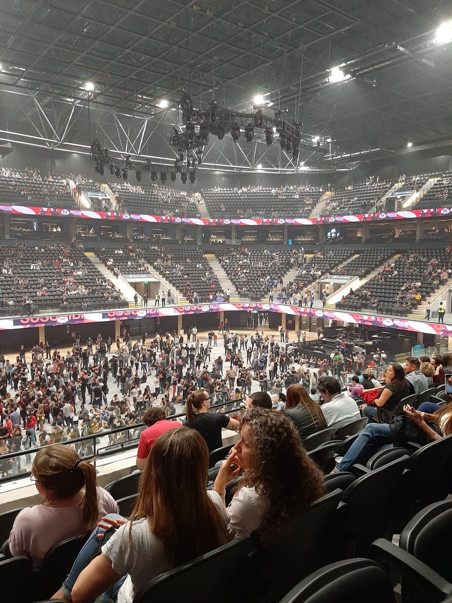 Argentina is ready for TWICE ❤️
and why not at the movistar arena? 🇦🇷🫰🏻 

#TWICEINLATAM ♥️ #TWICEINARGENTINA 🇦🇷 <a href="/dfallaccess/">DF Entertainment</a>  @livenationalatam <a href="/JYPETWICE/">TWICE</a>