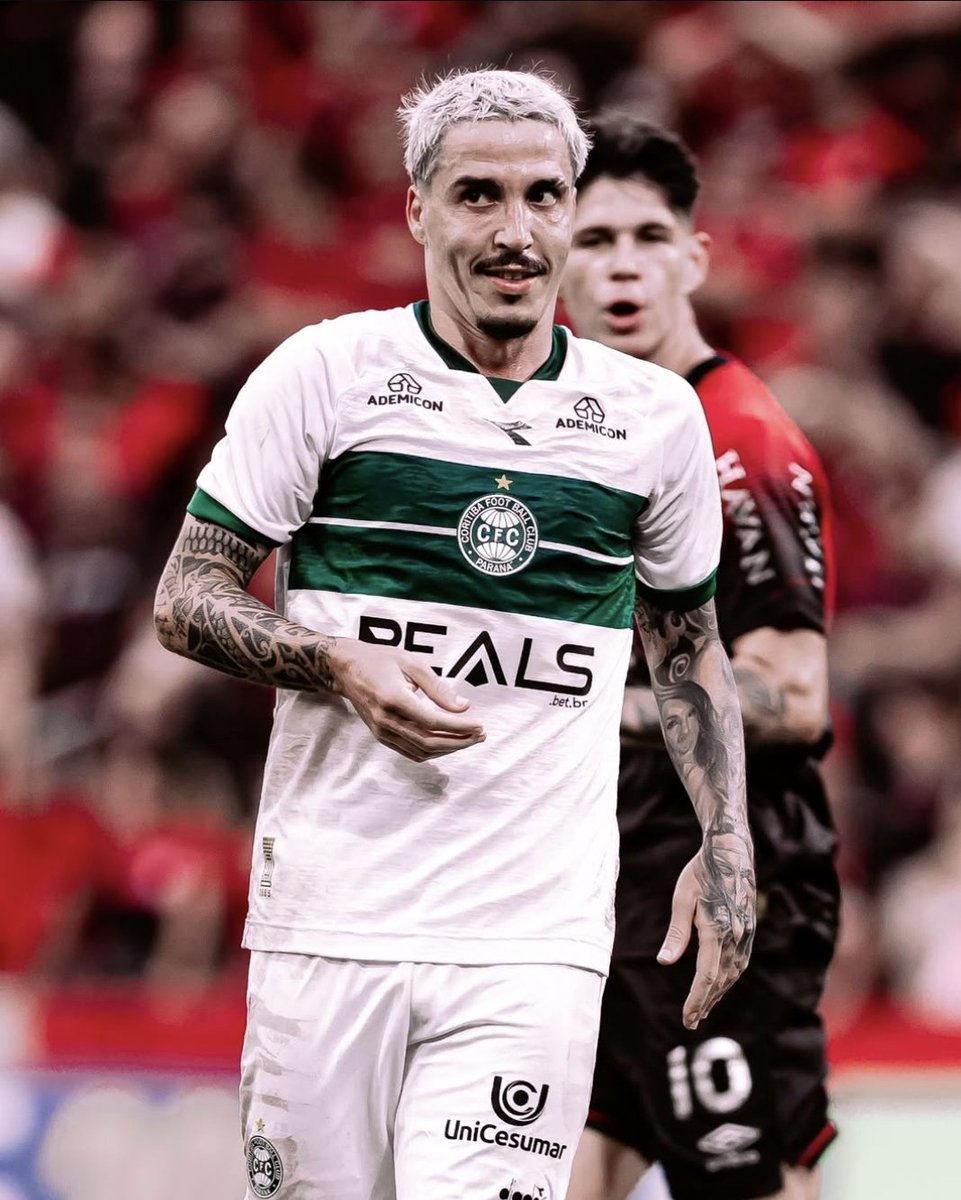 coritibando's tweet photo. Se esconde do jogo, foge da bola, joga cagado e não consegue decidir nem o que vai jantar.

Lógico que eu tô falando do Zapelli.

O JOSUÉ É FODA! 🇵🇹👑 https://t.co/TU6UMiQssk