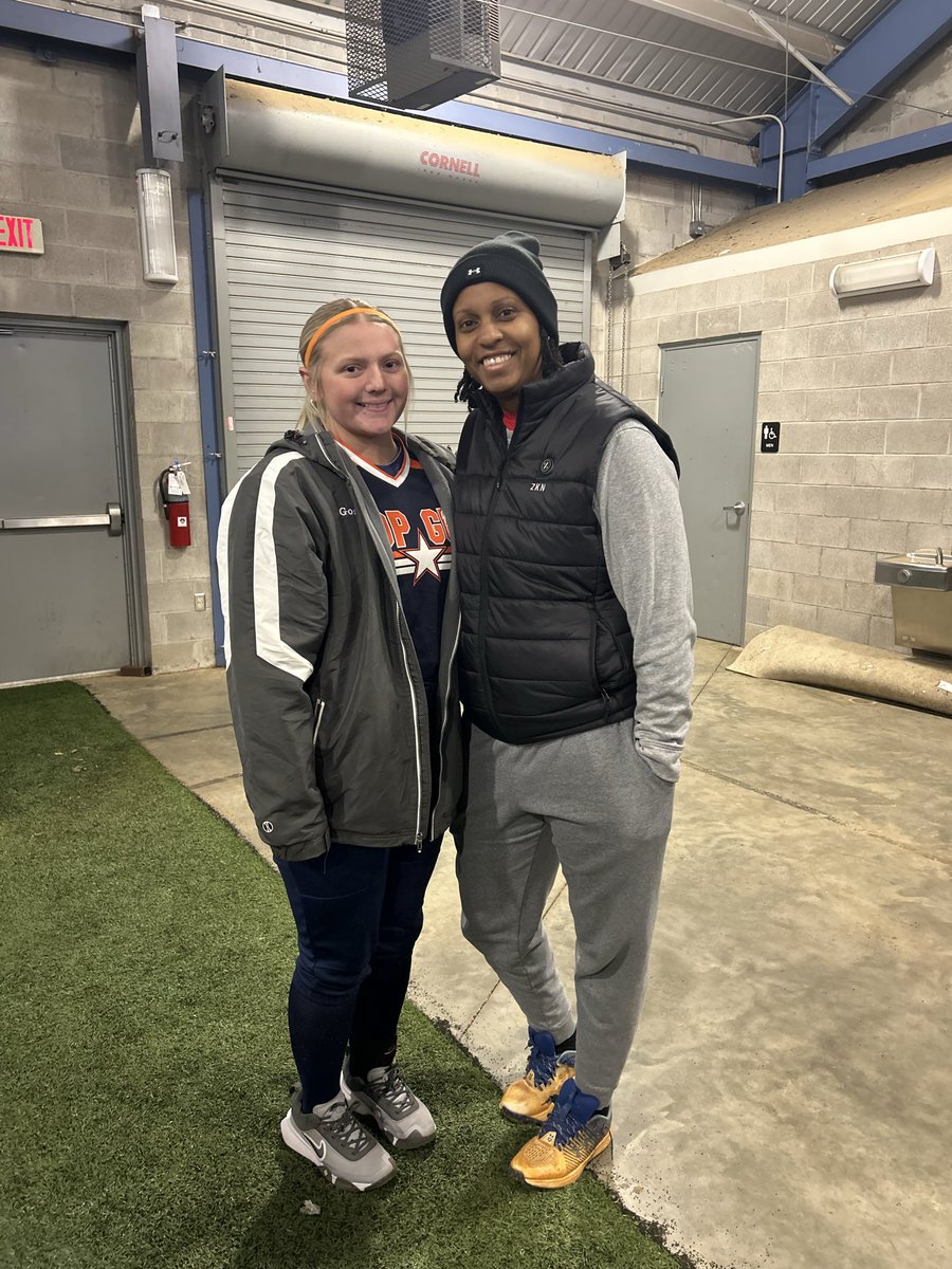 Emme Goss tweet media