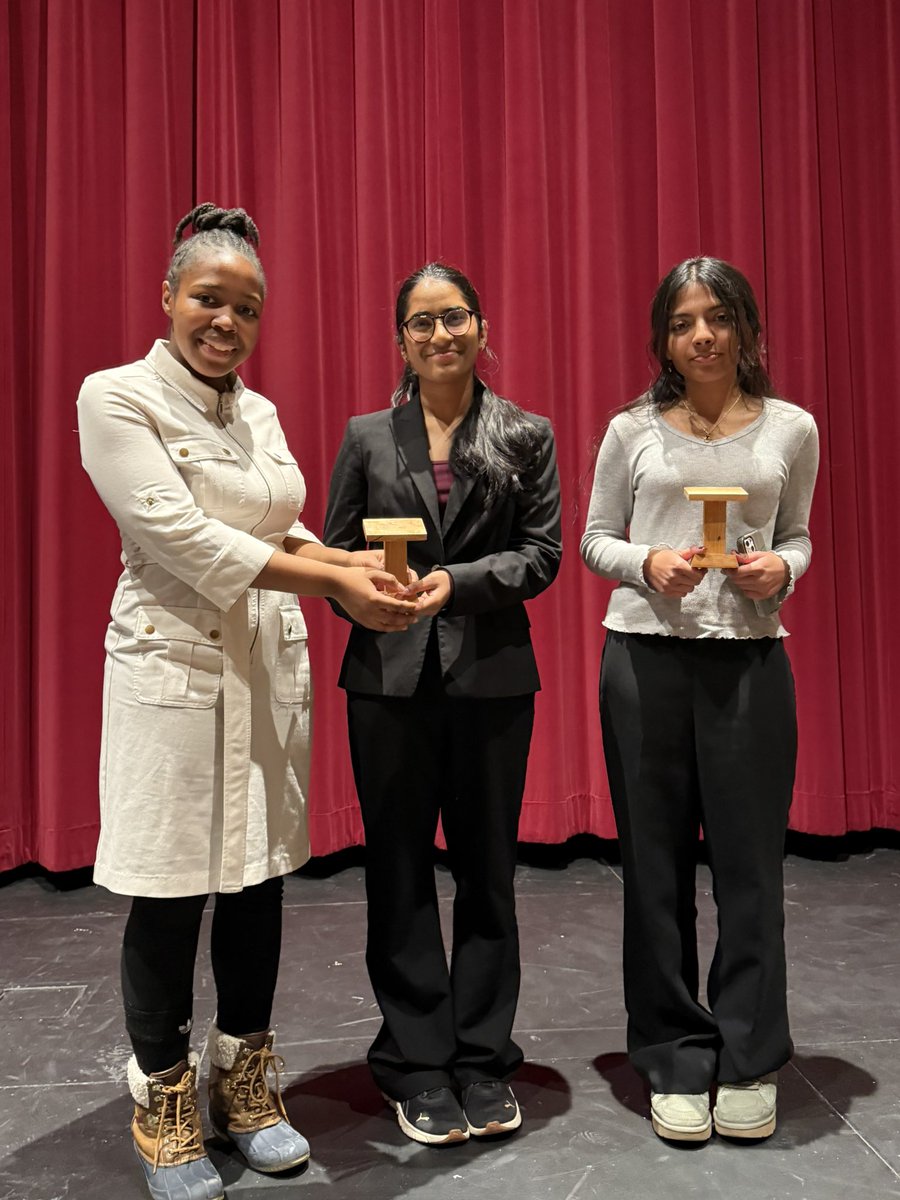 sheyennedebate's tweet image. The Sheyenne Debate Team competed at the Fargo Shanley PJM Debate Tournament and left with success! 

LD 1- 

Neha 3-1 record 🪵🪾

PF 2- 

Demenuh and Liz 3-1 record 🪵🪾
Saanvi and Kara 3-1 record 🪵🪾

The Sheyenne Debate Team will travel to Bismarck Century next weekend.