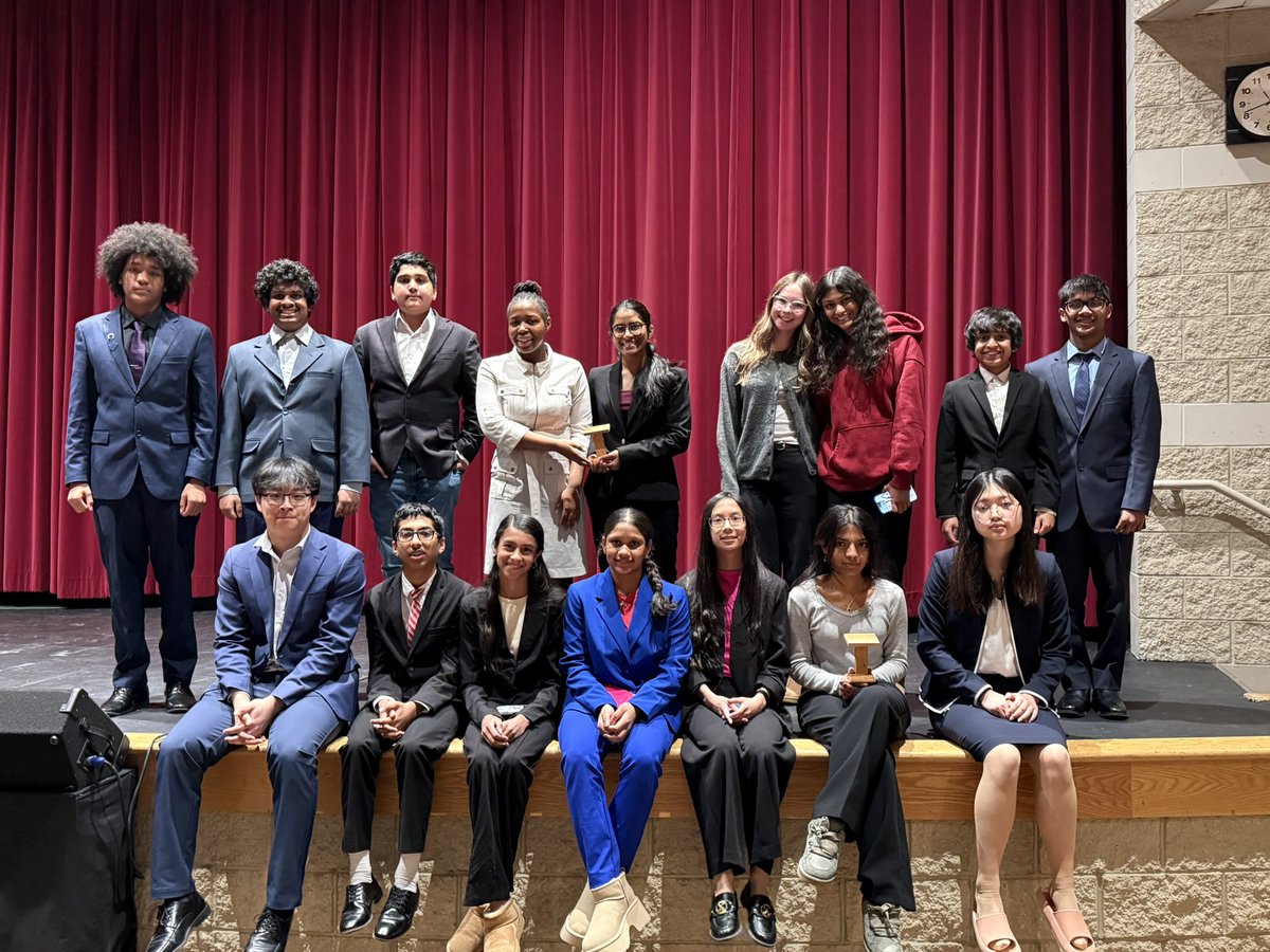 sheyennedebate's tweet image. The Sheyenne Debate Team competed at the Fargo Shanley PJM Debate Tournament and left with success! 

LD 1- 

Neha 3-1 record 🪵🪾

PF 2- 

Demenuh and Liz 3-1 record 🪵🪾
Saanvi and Kara 3-1 record 🪵🪾

The Sheyenne Debate Team will travel to Bismarck Century next weekend.