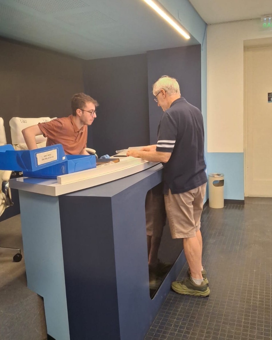 👩🏻‍🎓A LO RACING LOS SÁBADOS SE VIVEN MEJOR.

🔍En la jornada de hoy recibimos tres con consultas presenciales en el Archivo.
Agradecemos a Nicola, a Alma y a Luana por acercarse 🩵🤍
Siempre es una alegría especial recibir a quienes representaron a nuestro club.