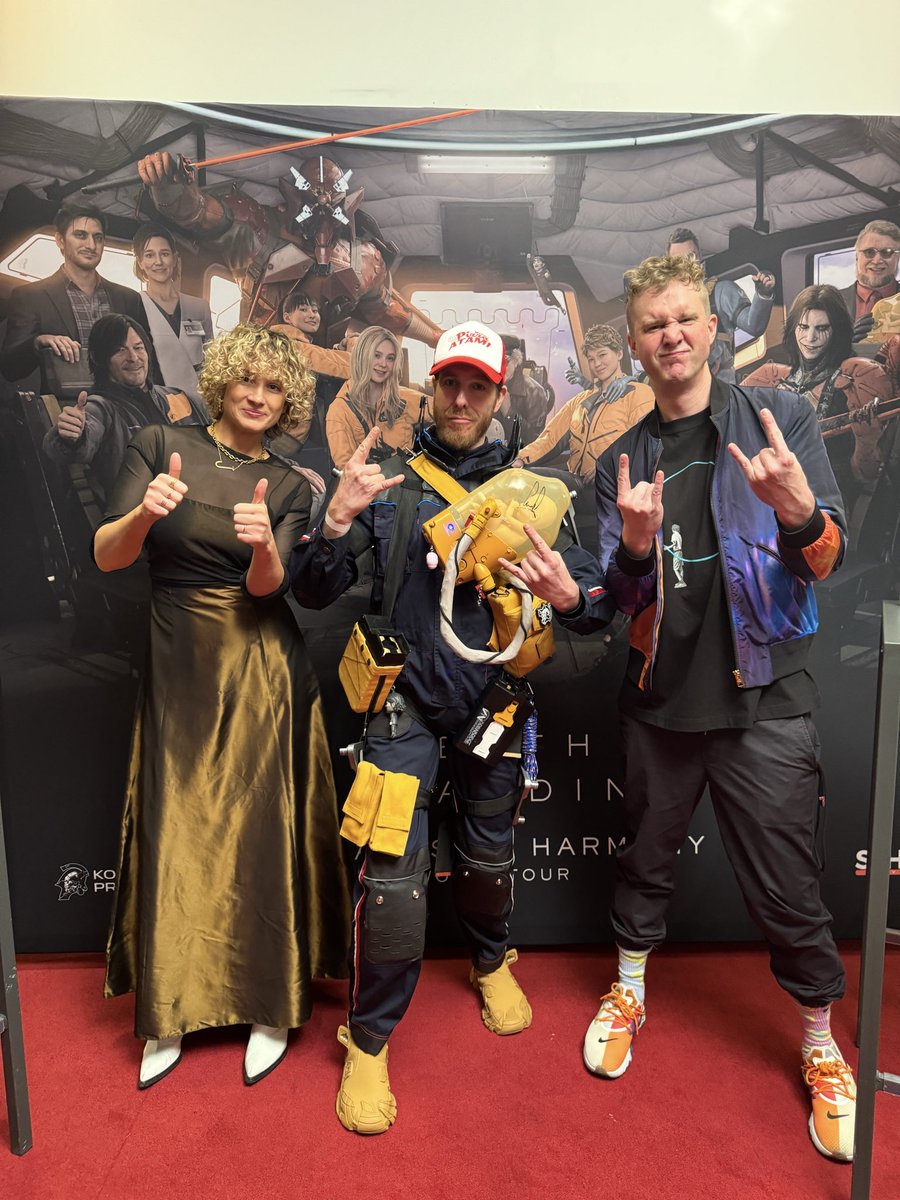 0tamago's tweet image. This Night at Paris was so cool !!!
I met a lot of #DeathStranding fans from all around the world.
I’ve heard @HIDEO_KOJIMA_EN was in the hall bit I did not saw him 🥲
THANK YOU