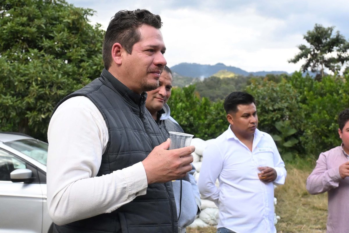 Promovemos la preservación de saberes comunitarios en el municipio indígena de Hueyapan, impulsando el rescate cultural y la organización comunitaria a través del Programa Calmecac.

Conoce el proyecto “Tradición y sabor” de Selene Castillo 👉🏼 goo.su/4yAZp