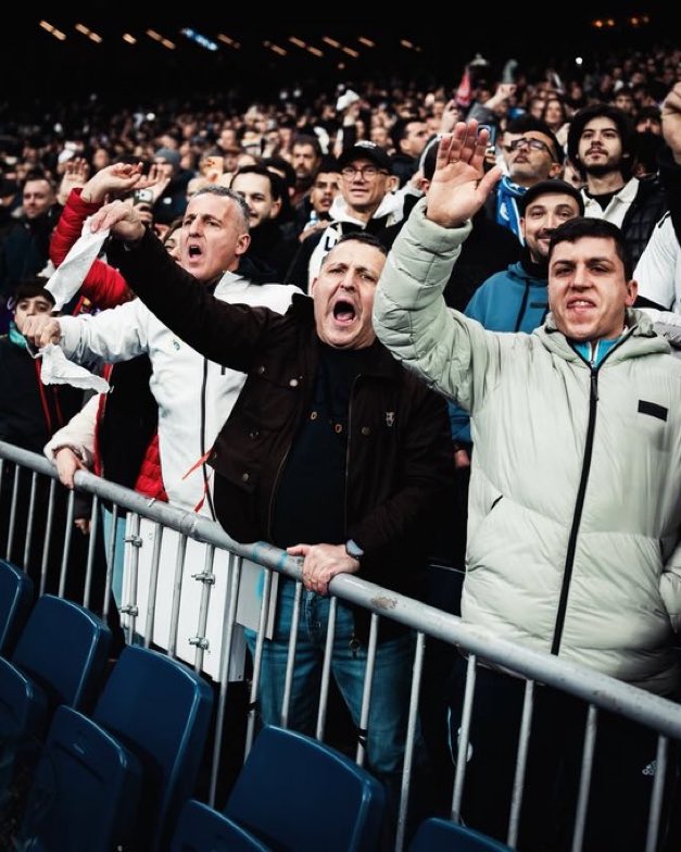 MadridXtra's tweet image. 🚨 JUST IN: Real Madrid’s board and players are sad, surprised and disappointed with the fans receptions today.

They expected whistles but not to this extent and for that long. @AranchaMOBILE