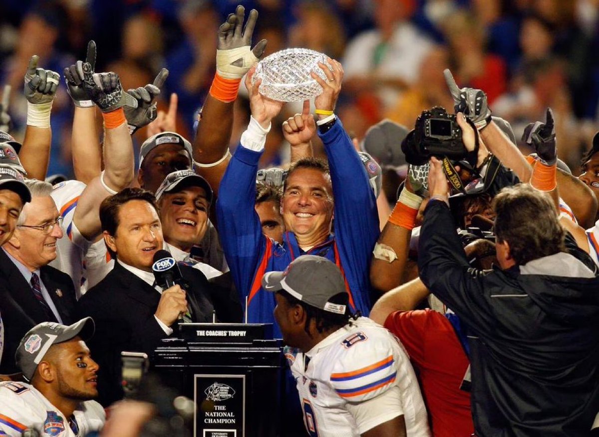 CFB247's tweet image. The 2008 Florida Gators won the National Championship, 41 PLAYERS FROM THAT ROSTER HAVE BEEN ARRESTED. 🚨

One in every three players on that team have spent time in the slammer.