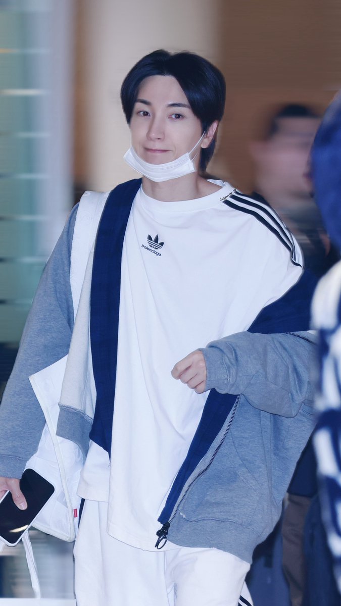 260118 ICN Arrival

이게 정말 아침 7시에 있을 법한 얼굴인가용💞

<a href="/special1004/">Lee Teuk</a> 
#leeteuk #이특 #박정수 #parkjungsoo 
#슈퍼주니어 #SUPERJUNIOR