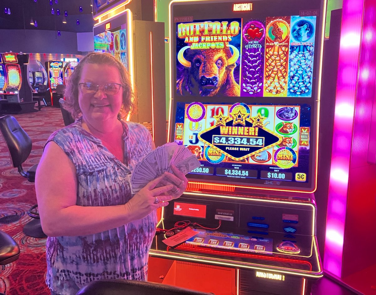 FireKeepers's tweet image. ⭐⭐ Caroline is a $4,335 #MoneyKeeper ⭐⭐