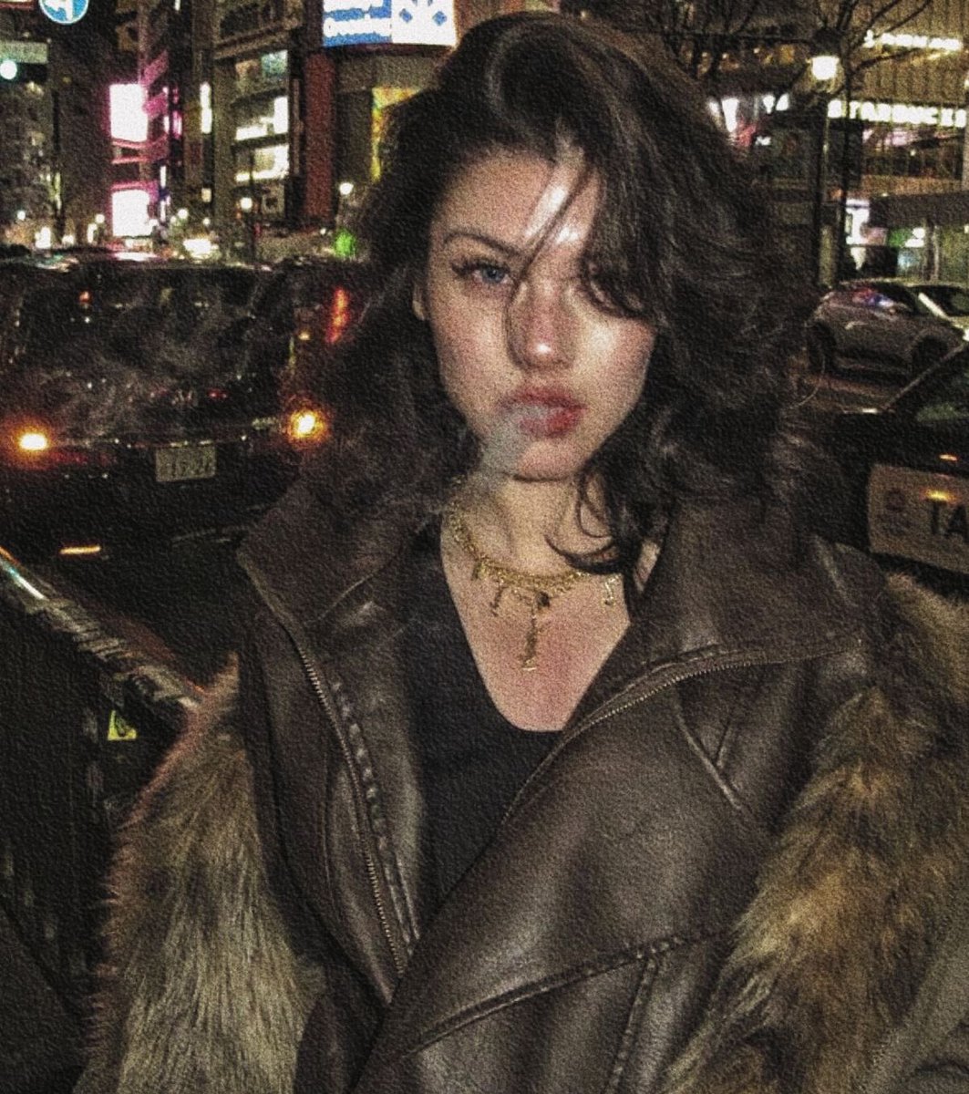 THROWPIC_'s tweet image. 