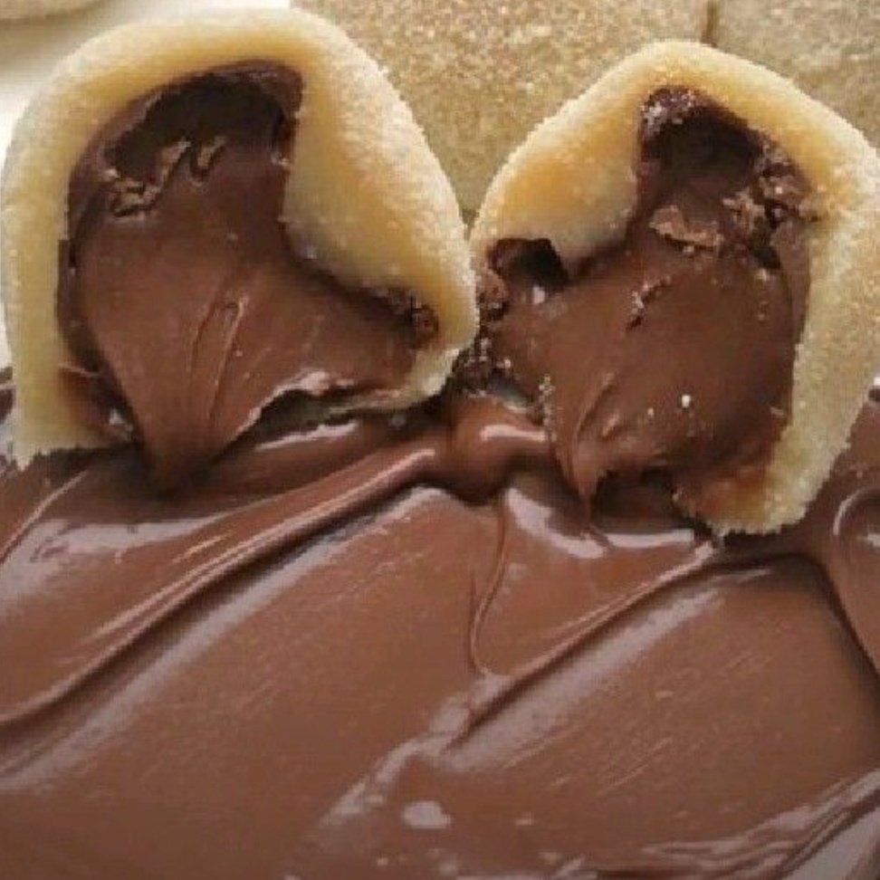 aylinsdiaries's tweet image. 𐔌 . ⋮ Isso ou Aquilo? Versão Brigadeiro Recheado ₊ ꒱ ~ Uma Food Poll interativa onde calorias não existem.

 #foodpoll #edtwt #thisorthat #interactivethread

𖹭/⟳ appreciated