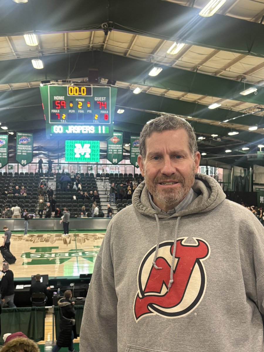 KingcougarMike's tweet photo. @velcrobaby @rstones199 @QuarterRico @DavePolaski @MLBBestBets @chiefstevfe_ @JohnnyKamen @QuarterRico @_RF30 @gilligan80 @johnnysfgiants #NCAA 🏀 10 #MAAC #SienaSaints #ManhattanJaspers w @royaltytoursusa FrankAnichiarico 🦆 https://t.co/OP2MHdzglG