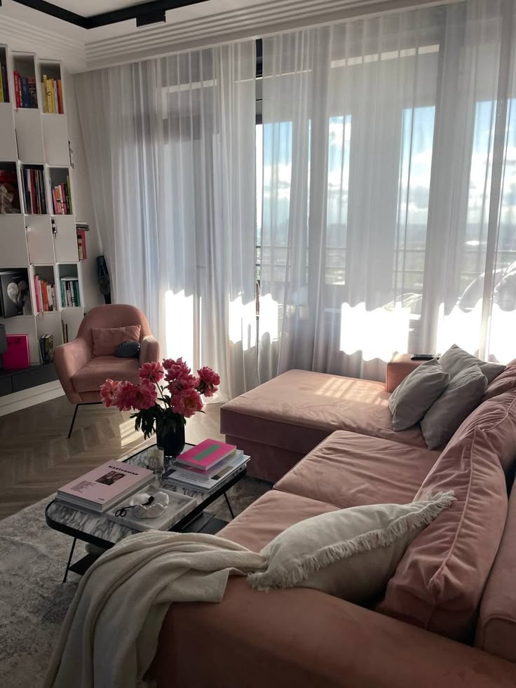 Aesthetic tweet media